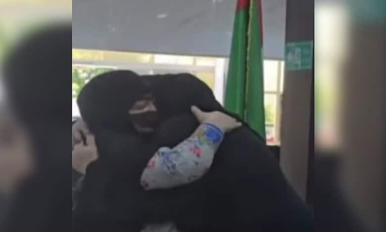 Video: Two sisters reunite after 30 years in UAE