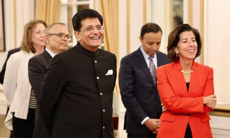Piyush Goyal with US Secretary of Commerce Gina Raimondo and other dignitaries during the India-US CEO Forum, in Washington DC, USA.