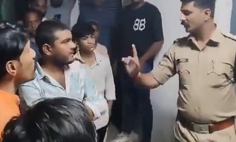 MP cop transferred after intervening in assault on local hawkers
