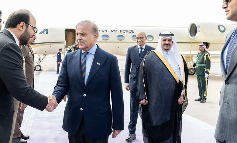 Pakistani PM Shehbaz Sharif arrives in Riyadh for FII conference