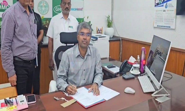 Hyderabad: Ilambarithi takes charge as GHMC commissioner