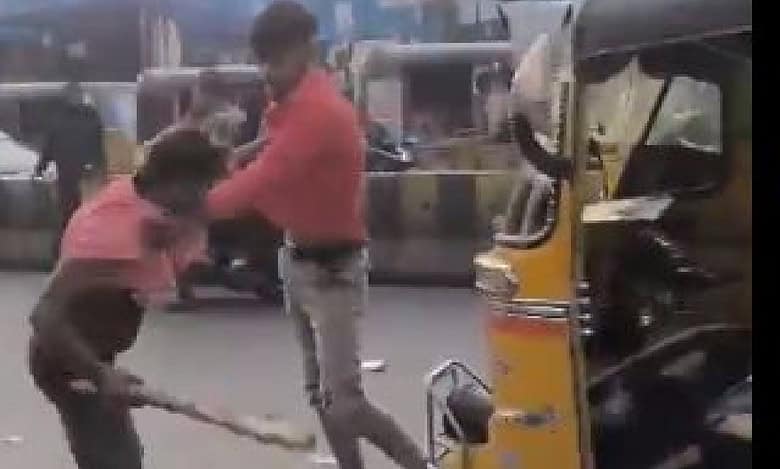 Video: Traffic disrupted near Hyderabad's Charminar as auto drivers fight