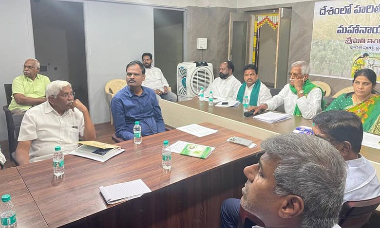 Farmers and representatives of ethanol manufacturing units approached the Telangana Agriculture and Farmers' Welfare Commission on Thursday.