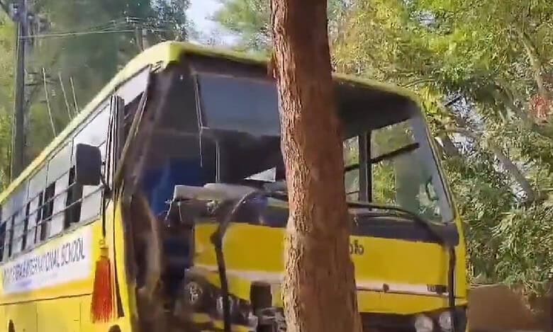Video: Hyderabad school bus crashes into a tree, students injured