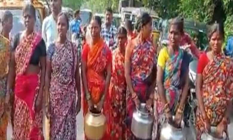 Telangana: Women in Nalgonda protest over water scarcity
