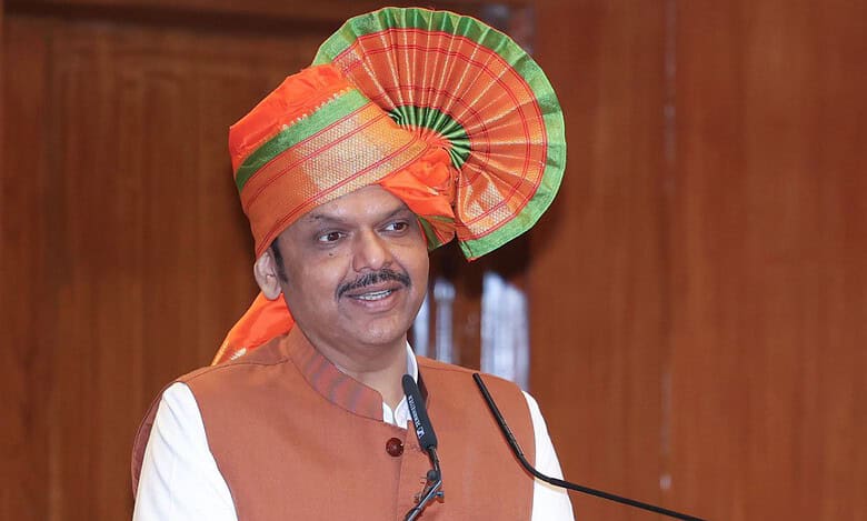 Police have got several clues in Saif Ali Khan attack case: CM Fadnavis