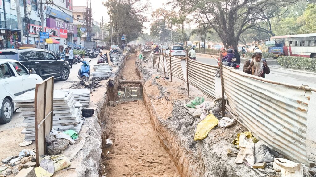 Traffic woes in Hyderabad surge due to Mehdipatnam-Tolichowki stretch works
