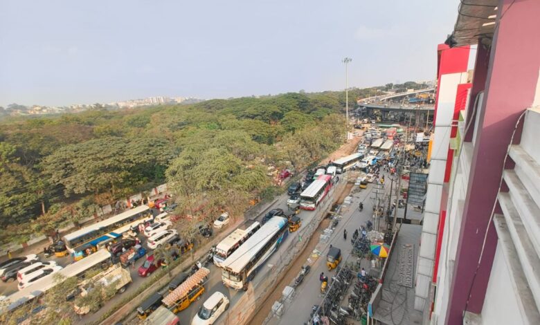 Traffic woes in Hyderabad surge due to Mehdipatnam-Tolichowki stretch works