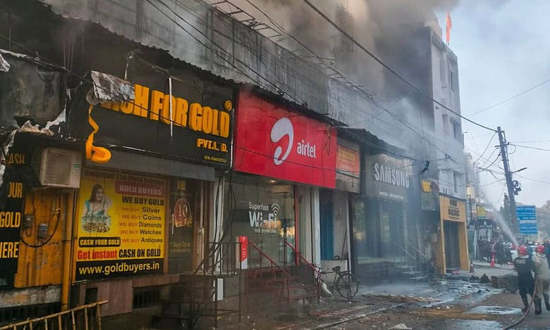 Fire breaks out in Rajouri Garden restaurant; 10 fire tenders rushed