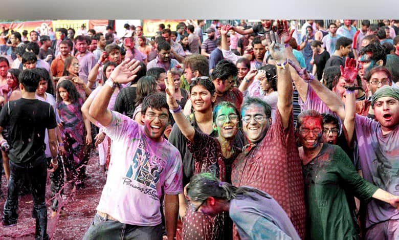 Indian population in UAE reaches nearly 4 million: Reports