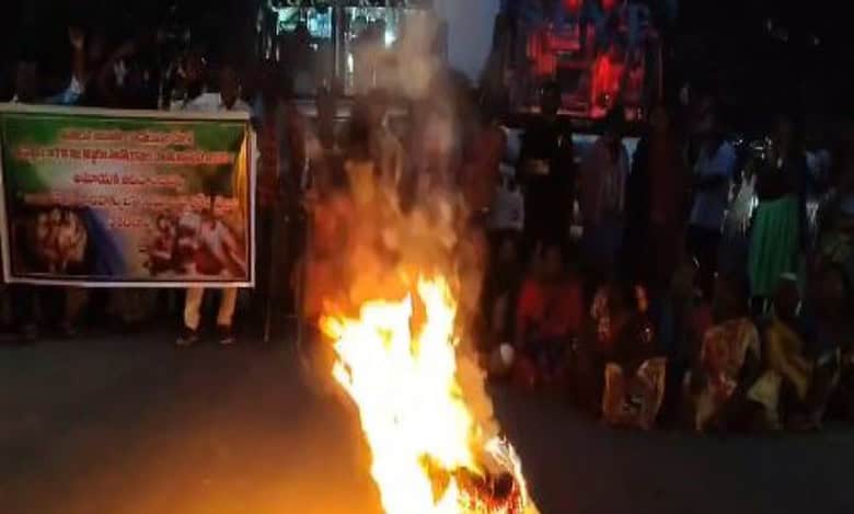 Telangana: Protest in Mulugu after rights group visits over Maoist deaths