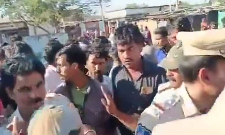 Forest officials attacked in Telangana's Adilabad, police denies reports