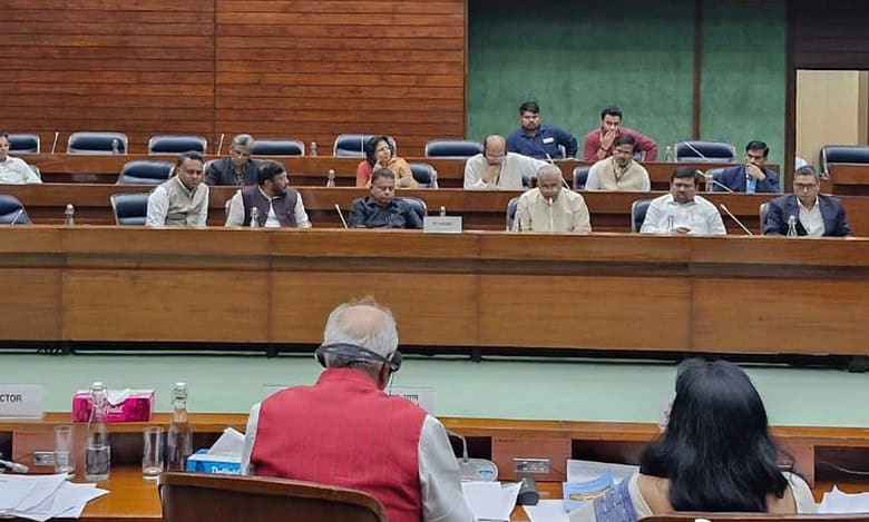 Asaduddin Owaisi, 9 MPs suspended for disrupting Waqf Amedment Bill JPC meet