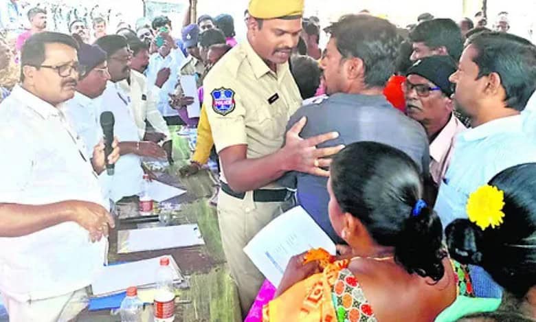 Tense situation prevailed in gram sabhas of Lingala Ghanpur mandal of Jangaon district on Wednesday, January 22.