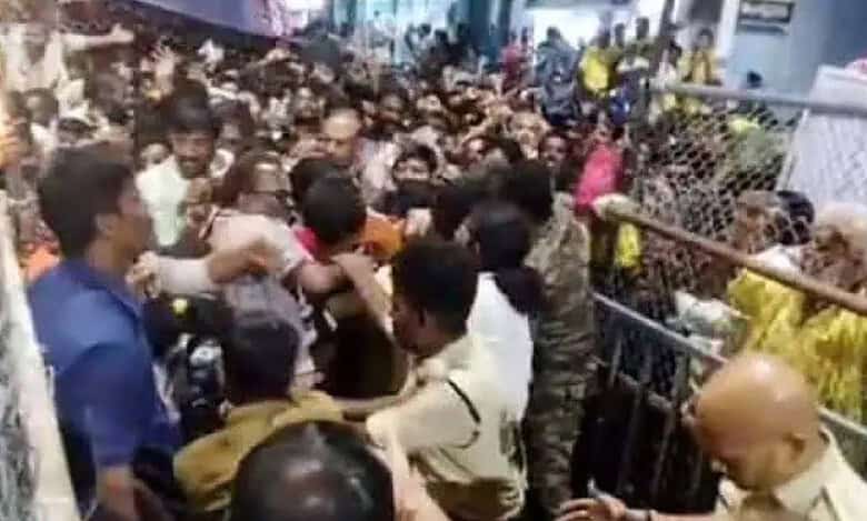 Andhra Pradesh govt orders judicial probe into Tirupati stampede