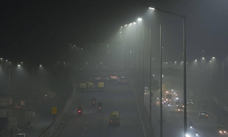 Dense fog blankets Delhi-NCR again, leads to cancellation & delay in flights, trains