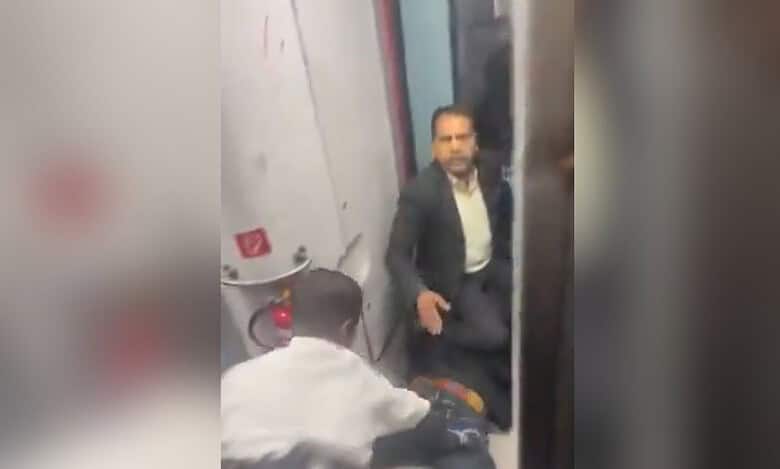 Video: Man thrashed by railway officials in moving train