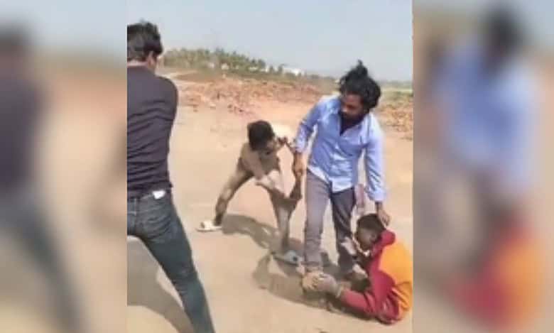Labourers brutally thrashed for returning late to work in Karnataka