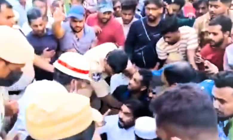 Watch: AIMIM’s Majid Hussain protests encroachment drive in Hyderabad’s Chintal Basti