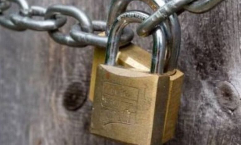 Telangana villagers lock up officials over new Praja Palana scheme launch