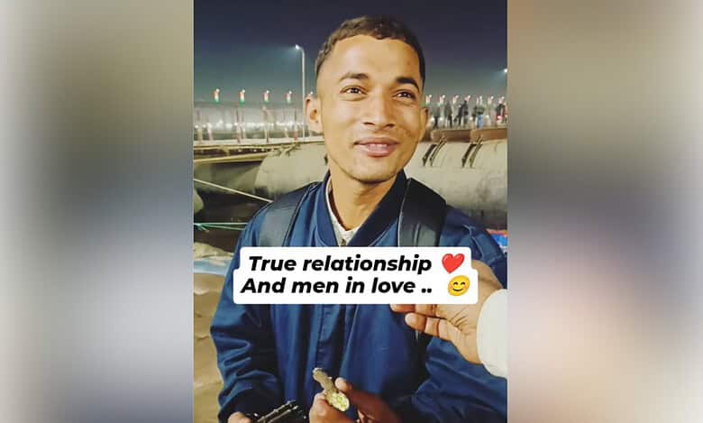 Datun seller’s story at Maha Kumbh: Love, twigs, and Rs 40,000 in 5 days!