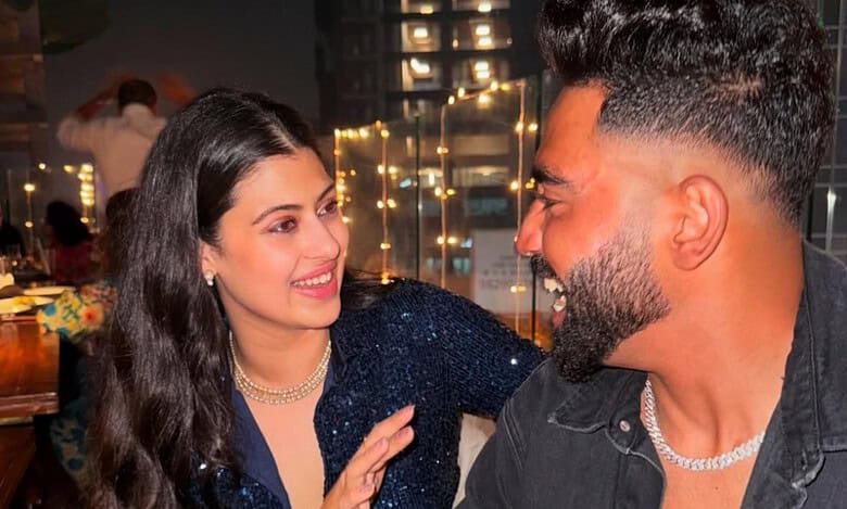 Mohammed Siraj's pic with Asha Bhosle's granddaughter goes viral