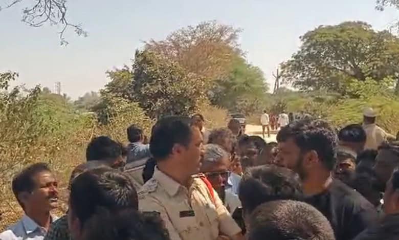 2 children die after falling into quarry in Telangana's Mahbubnagar