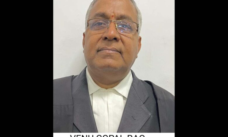 Advocate collapses while arguing in Telangana HC, dies