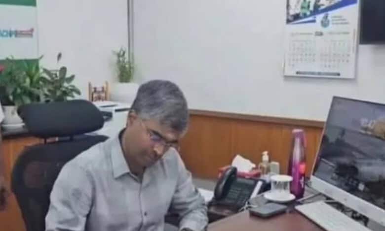 GHCM commissioner takes petitions from people at GHMC Prajavani on Monday, Febriary 3.