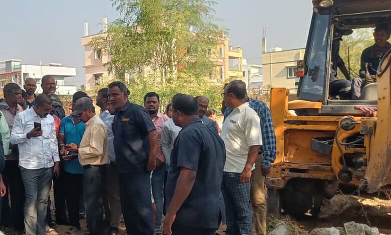 HYDRAA clears encroachments in Hyderabad, neighbouring areas