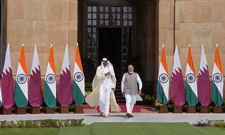 PM Modi welcomes Amir of Qatar at Hyderabad House