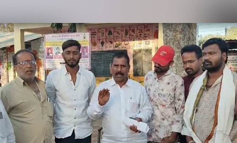 Maharashtra Gram Sabha bans Muslim traders from Kanifnath yatra, sparks outrage