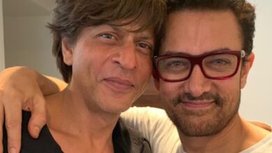Aamir Khan reveals what he and Shah Rukh Khan gossiped about