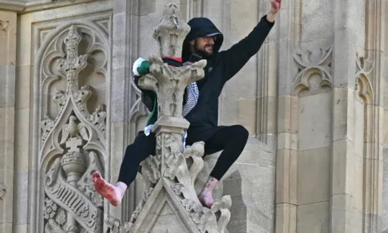 Watch: Man climbs London's Big Ben carrying Palestinian flag