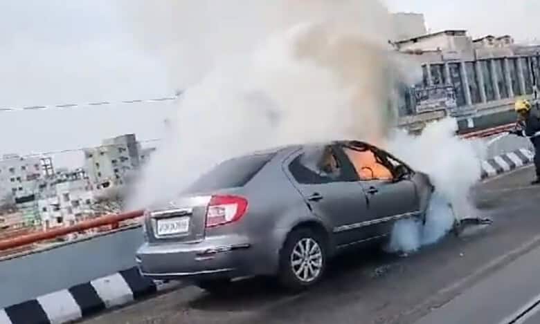 Car catches fire on PVNR Expressway