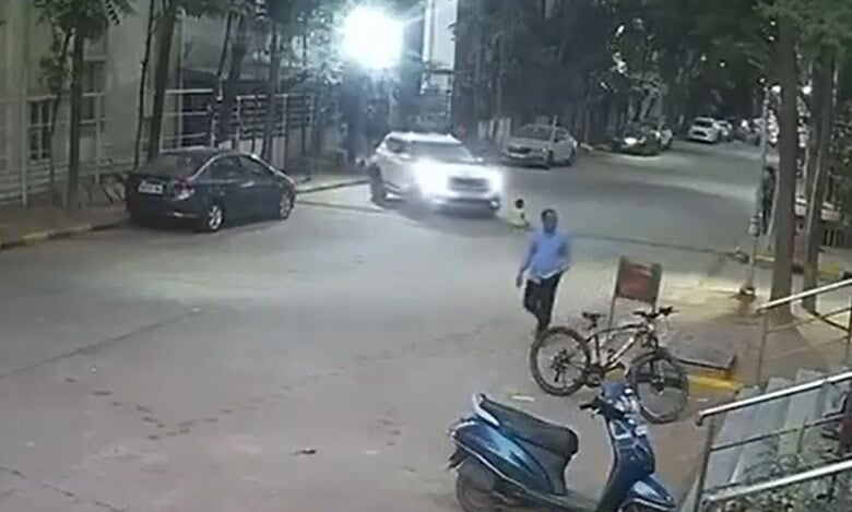 Video: Driver runs over 2-year-old sitting on the road in Kukatpally