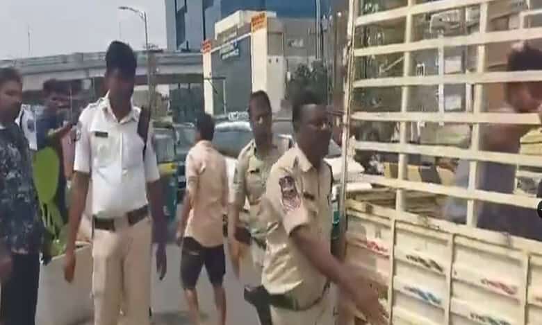 Class 10 student crushed under bus in Gachibowli