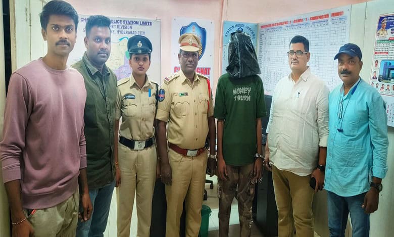 Rapido driver held for stealing auto in Malakpet