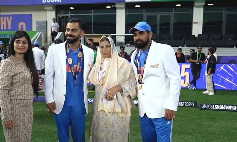 Kohli touches feet of Shami’s mother after India's Champions Trophy win