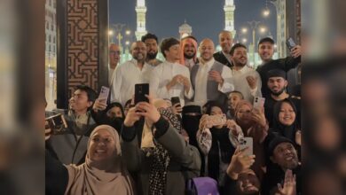 Maher Zain faces backlash for mixing genders at Prophet's Mosque