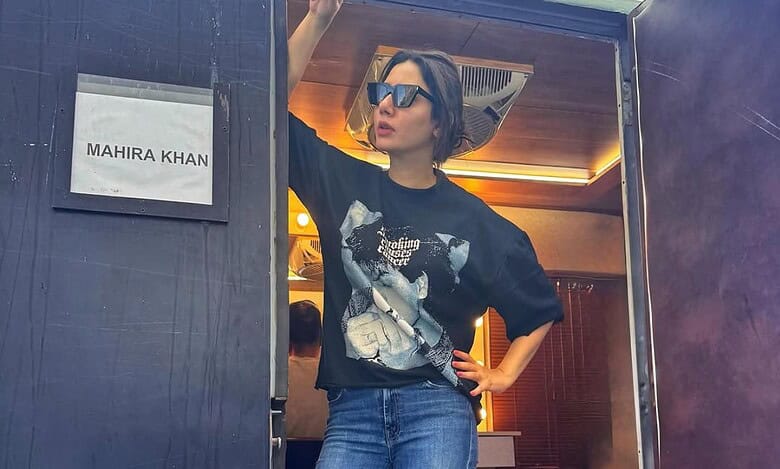 Mahira Khan brings Shah Rukh Khan to set in style