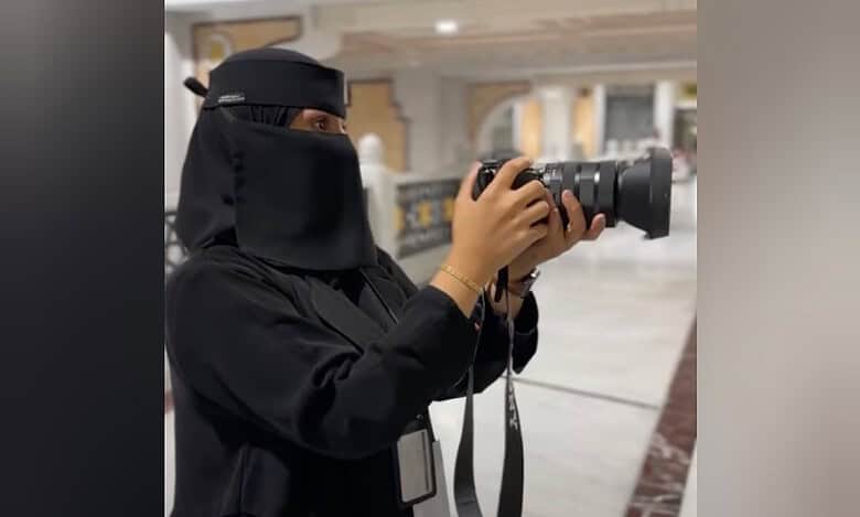 Nada Al-Ghamdi becomes first Saudi woman licensed to photograph the Grand Mosque