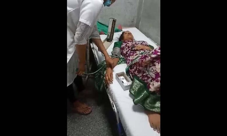 ASHA workers protest at Koti, demand increment of wages