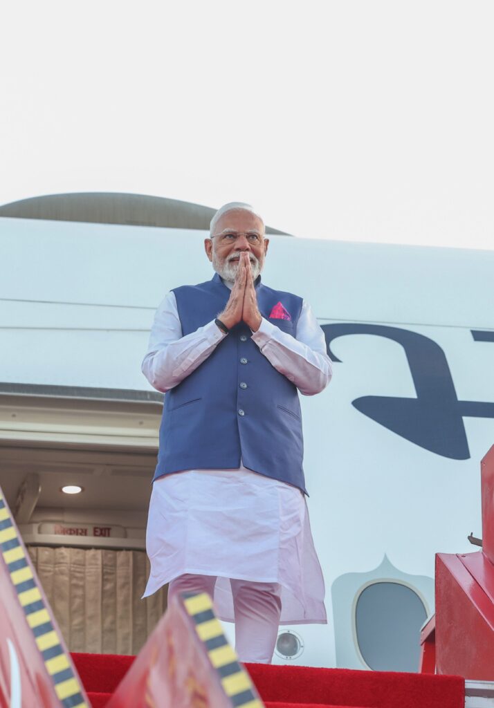 PM Modi arrives in Mauritius