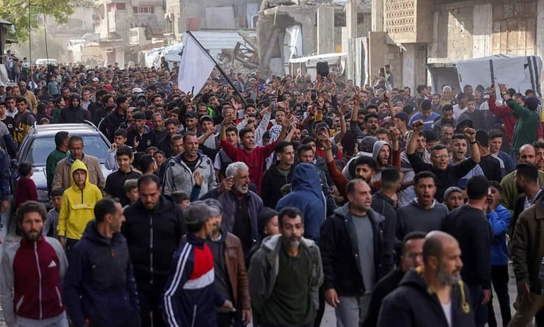 palestinian masses protesting against Hamas