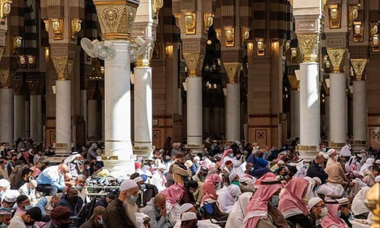 Prophet’s Mosque welcomes 4,000 worshippers from 120 countries for Itikaf