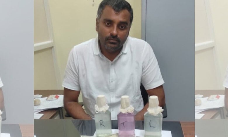 Telangana ACB catches GHMC official red handed for demanding bribe