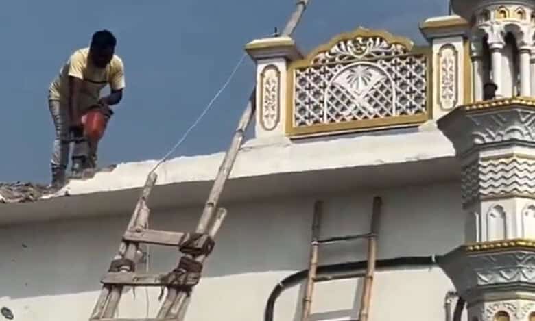 UP's Gorakhpur mosque committee razes two floors after GDA ultimatum