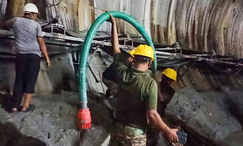 SLBC tunnel collapse: Conveyor belt restored, rescue operation in full swing