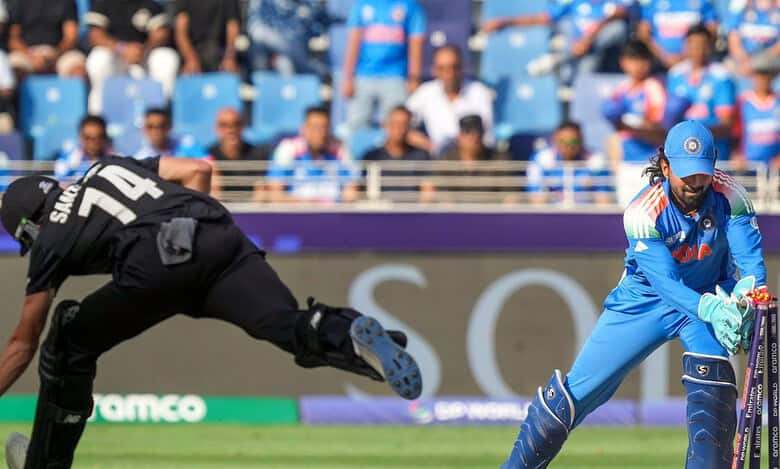ICC Champions Trophy: India restricts New Zealand to 251
